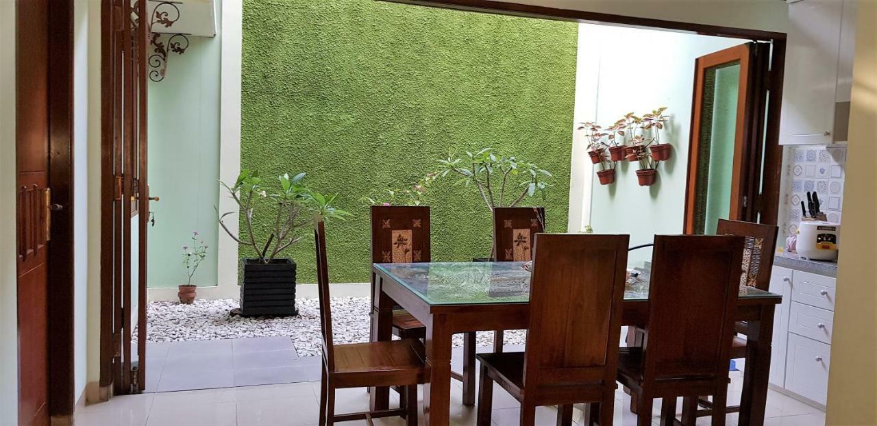 Rumah Satoe Depok Extérieur photo