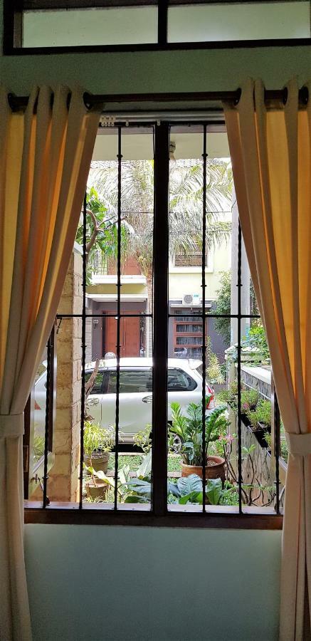Rumah Satoe Depok Extérieur photo